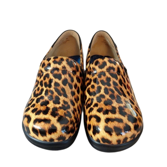ALEGRIA Kel Leopard Print Patent Flats Women's Size 10 Slip-On Comfort Shoes - Picture 2 of 13